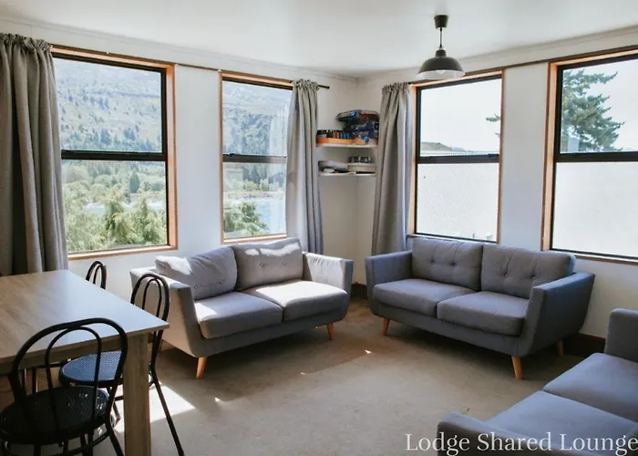 Hawea Hotel